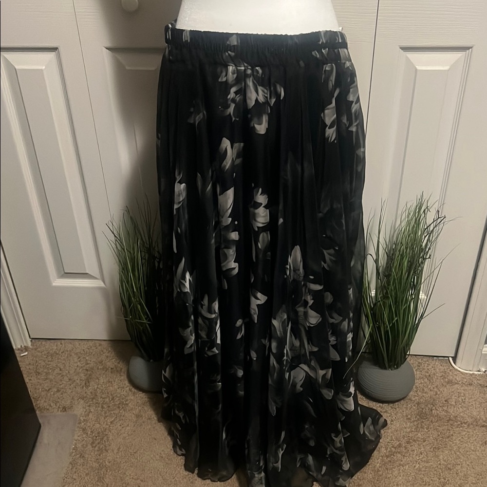 Elegant Black Floral Skirt